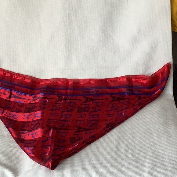 NWOT Paris Eiffel Tower Notre Dame Print Red Blue Square Scarf ~ Size 37x37” - Picture 2 of 3